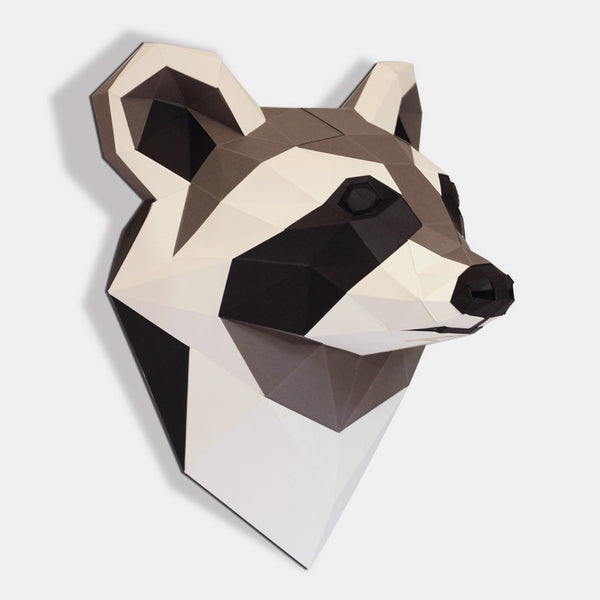 Raccoon paper trophy