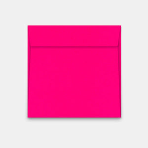 Enveloppe 170x170 mm skin fuchsia patte droite auto adhésive