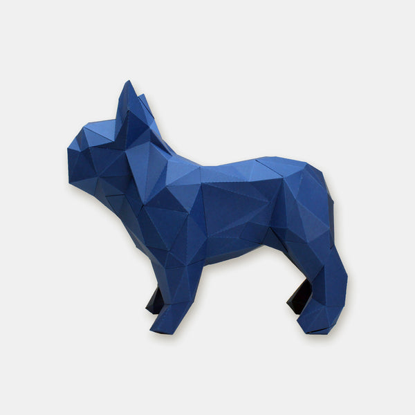 Bouledogue en papier bleu