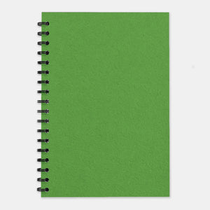 Recyceltes anisgrünes Notizbuch mit 210 x 297 linierten Seiten