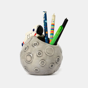 Pencil holder - Space